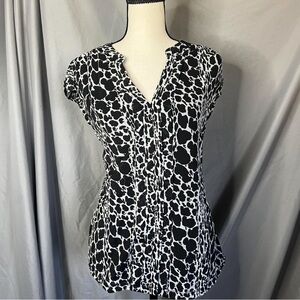 Worthington Black and White Patterned Blouse